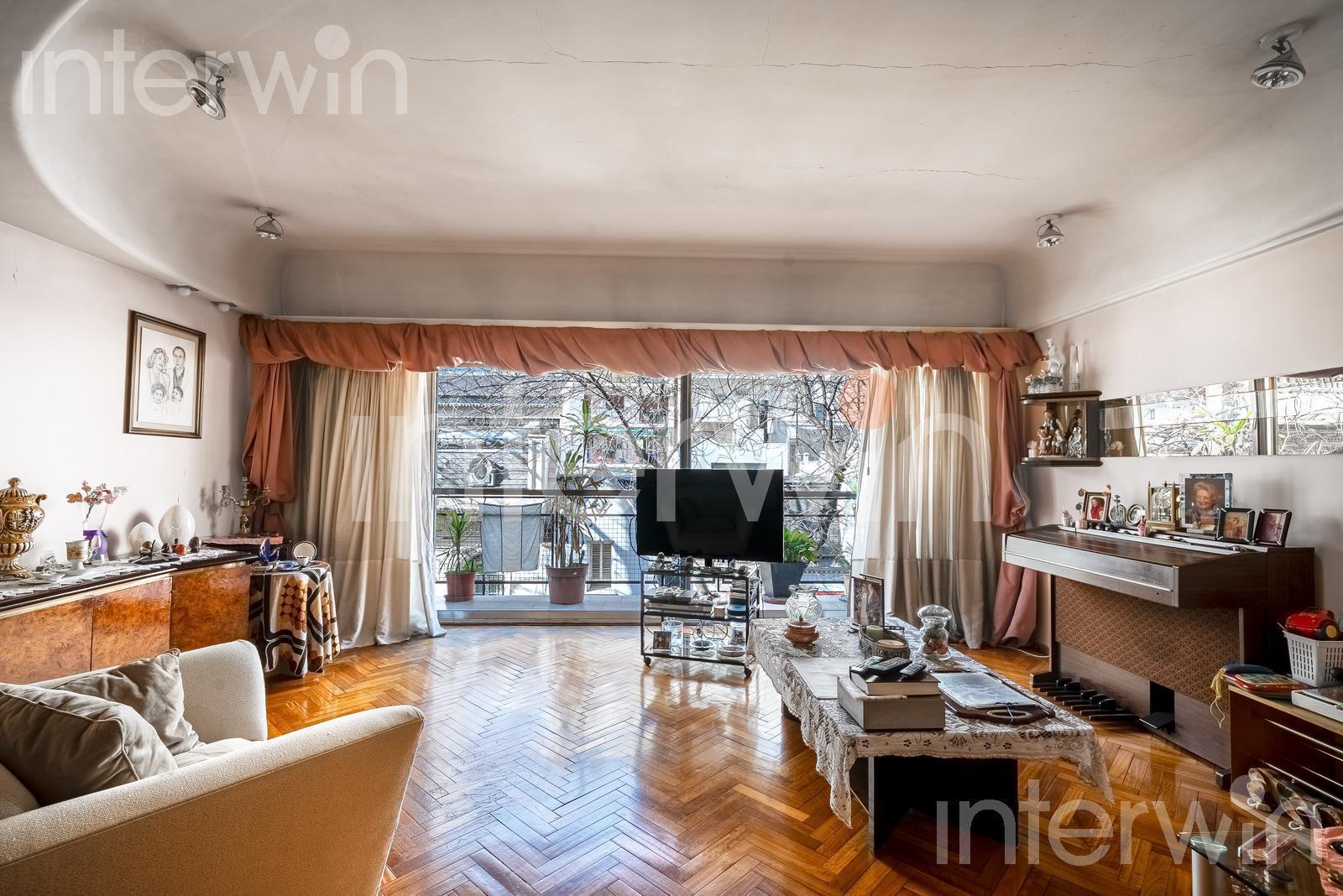 Foto de Departamento en Venta - 4 Ambientes - Dependencias - Balcón - Cochera, imagen 5