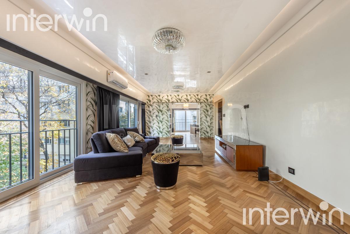 Departamento en Venta - 5 Amb. - Balcón corrido - Depends. Refaccionado a nuevo - Recoleta