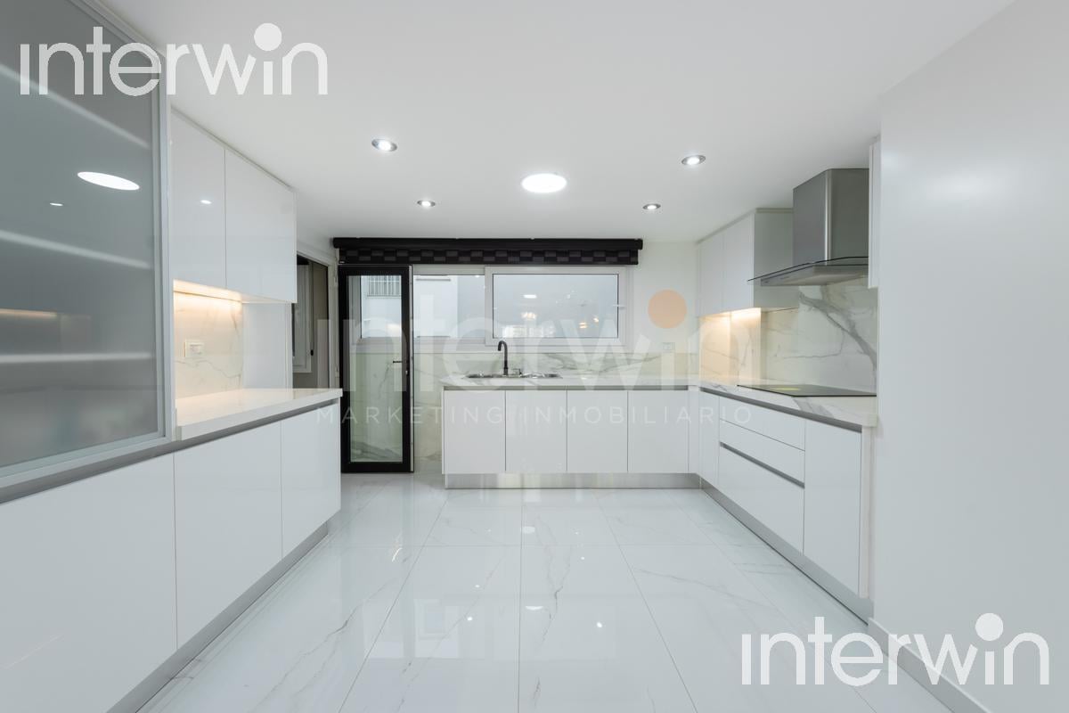 Foto de Departamento en Venta - 5 Amb. - Balcón corrido - Depends. Refaccionado, imagen 4