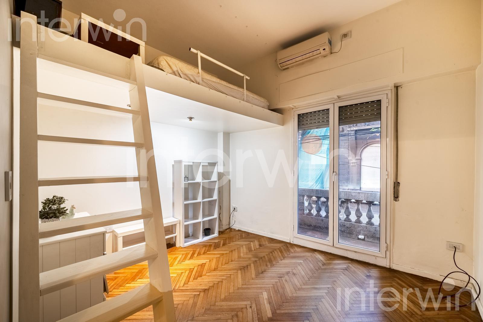 Foto de Departamento en Venta - 2 Ambientes - Balcón - Luminoso - Recoleta, imagen 3