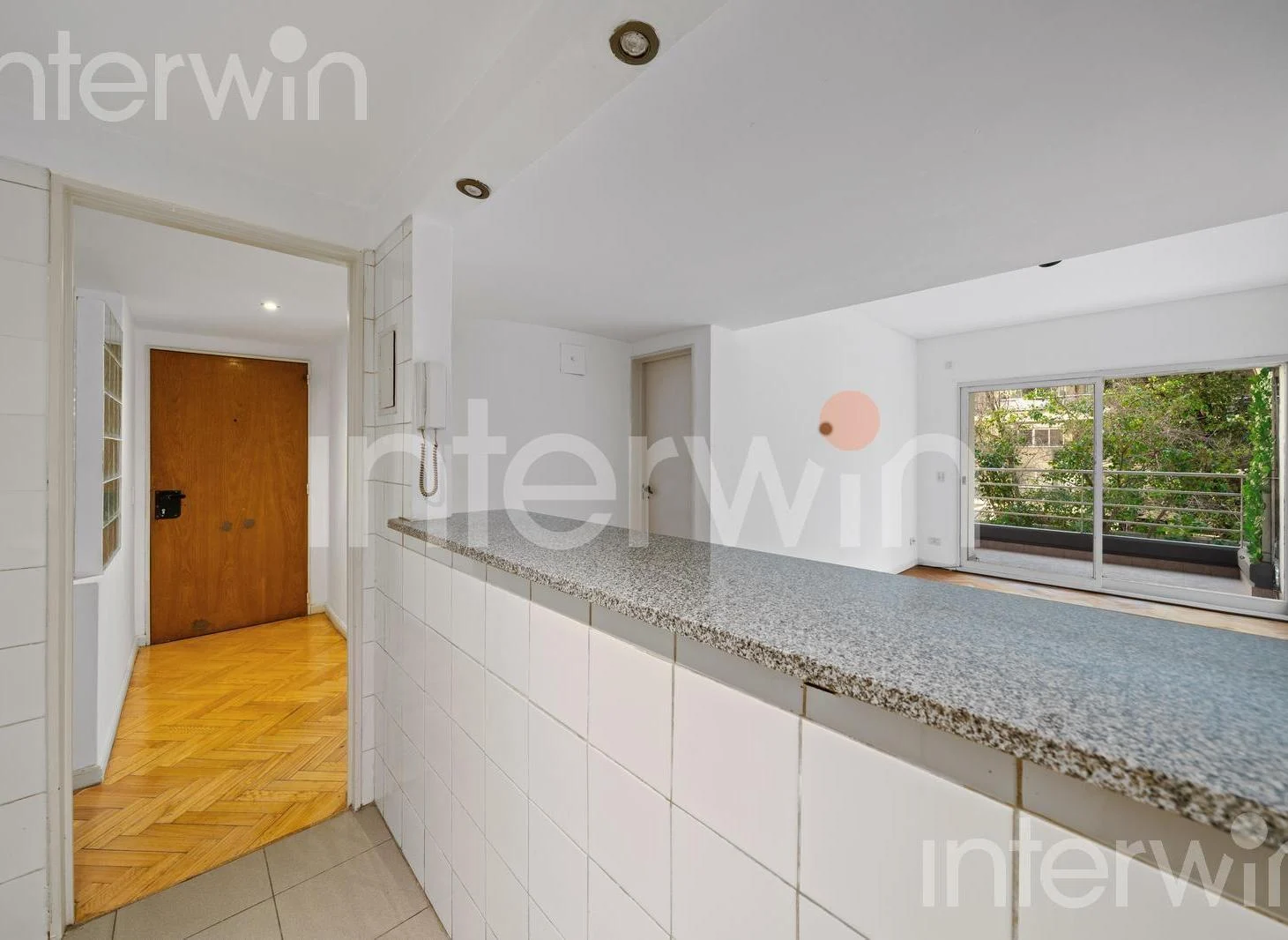 Foto de Departamento / Dúplex en Venta - 2 ambientes - Balcón - Luminoso, imagen 1