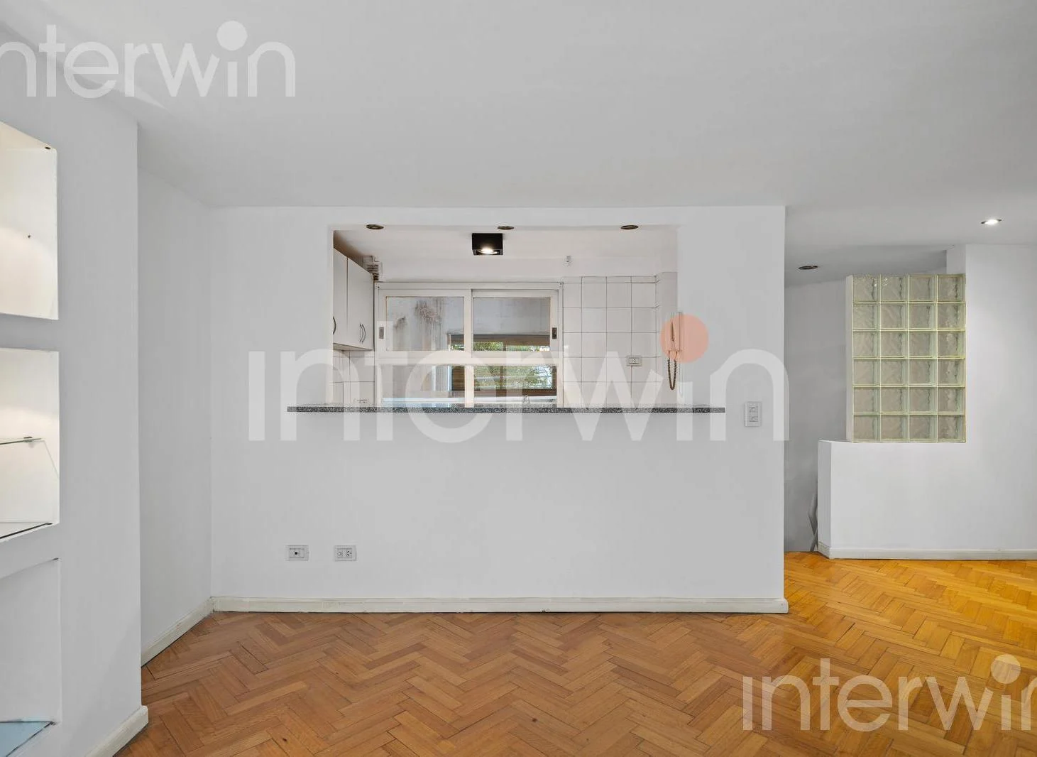 Foto de Departamento / Dúplex en Venta - 2 ambientes - Balcón - Luminoso, imagen 4