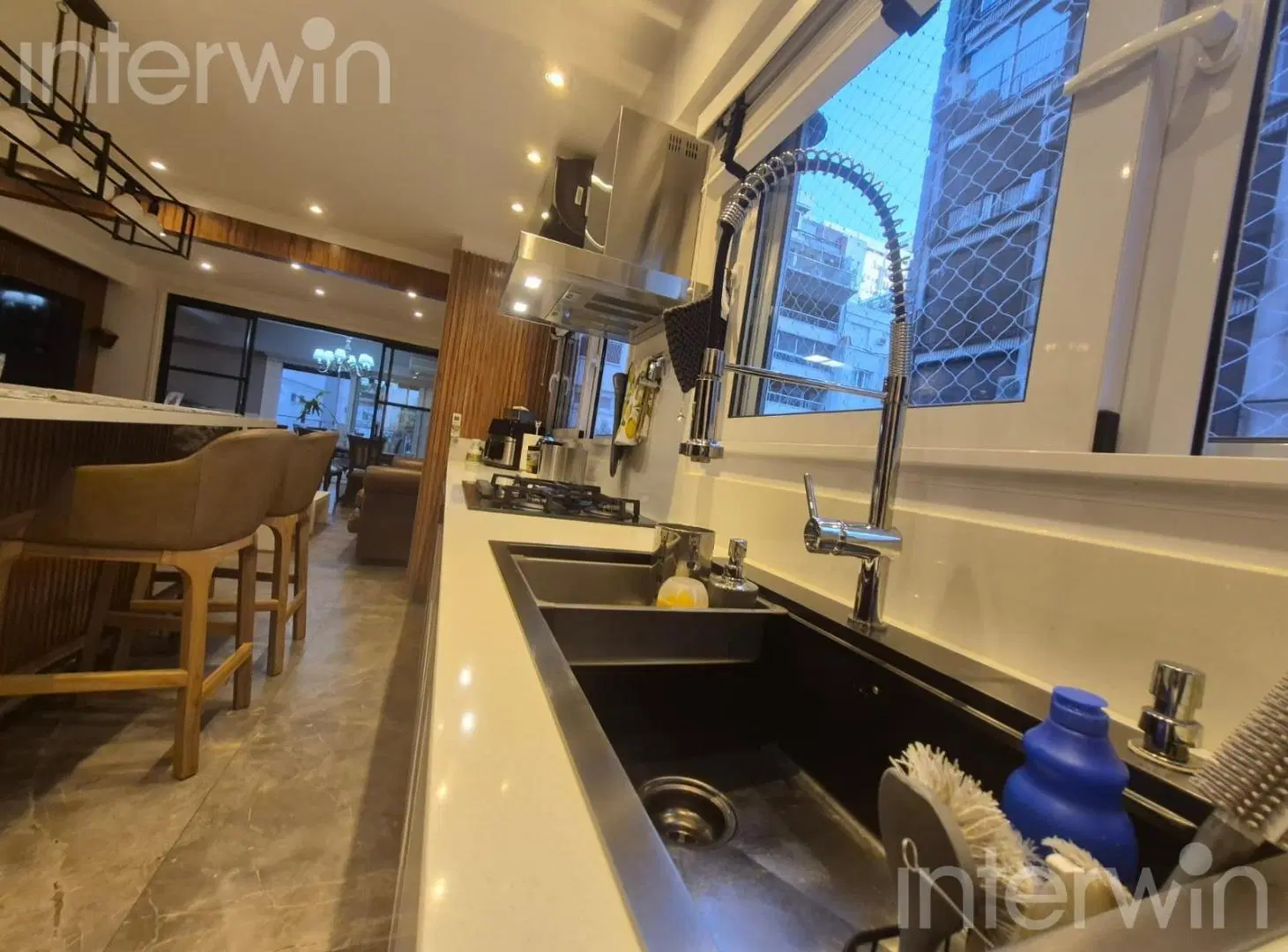 Departamento en VENTA de 5 ambientes con dependencias y cochera Fija en Belgrano 5