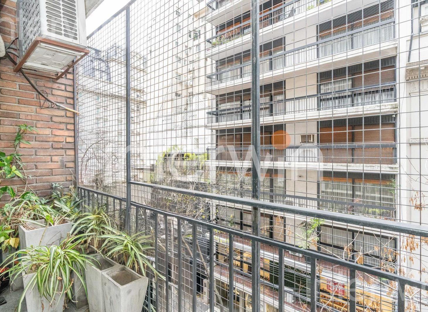 Departamento en Venta - 3 Ambientes - Dependencia - Balcón - Cochera - Recoleta