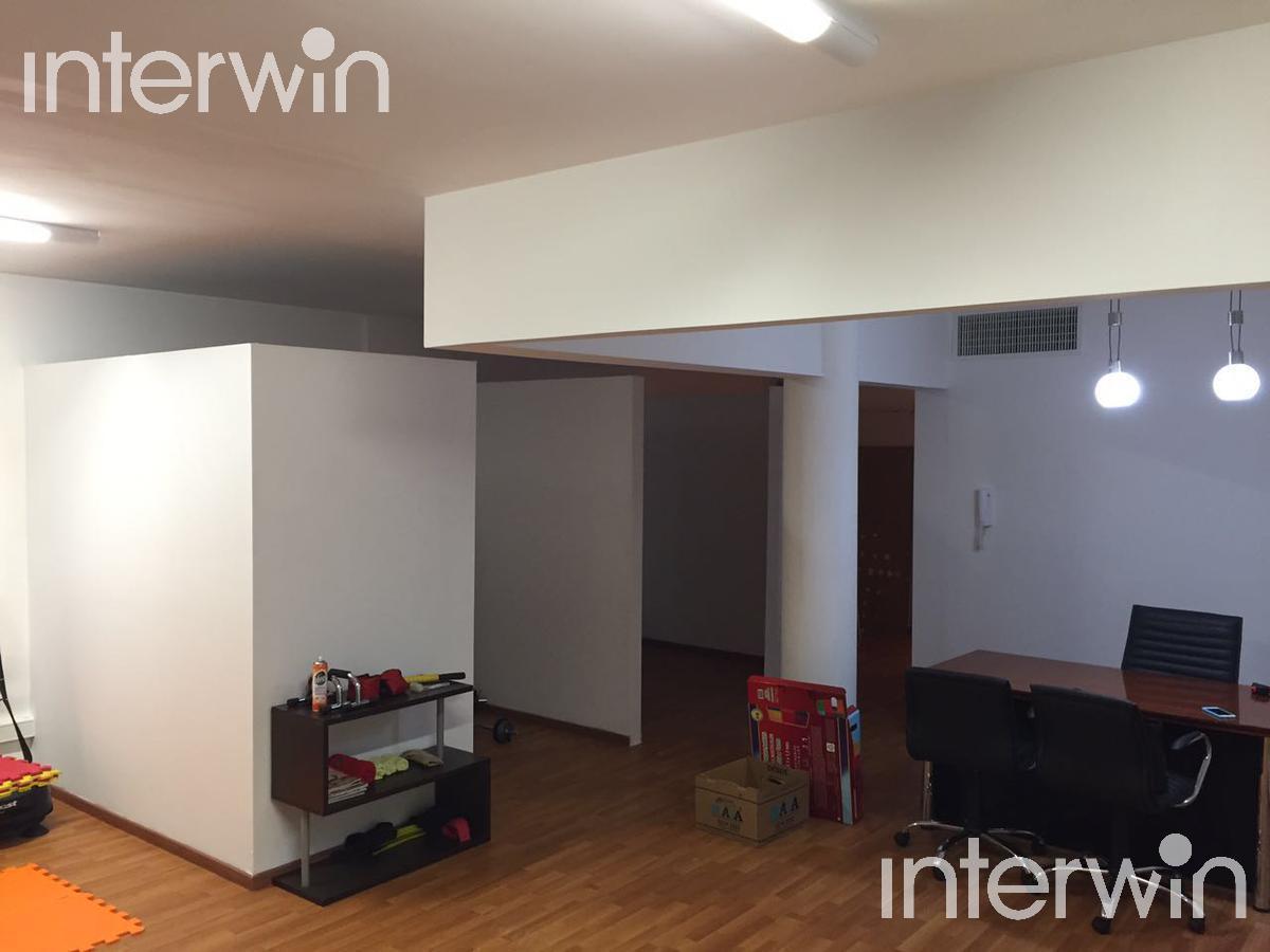 Foto de Oficina en Venta en excelente edificio sobre Av. Luis M. Campos - Las, imagen 2