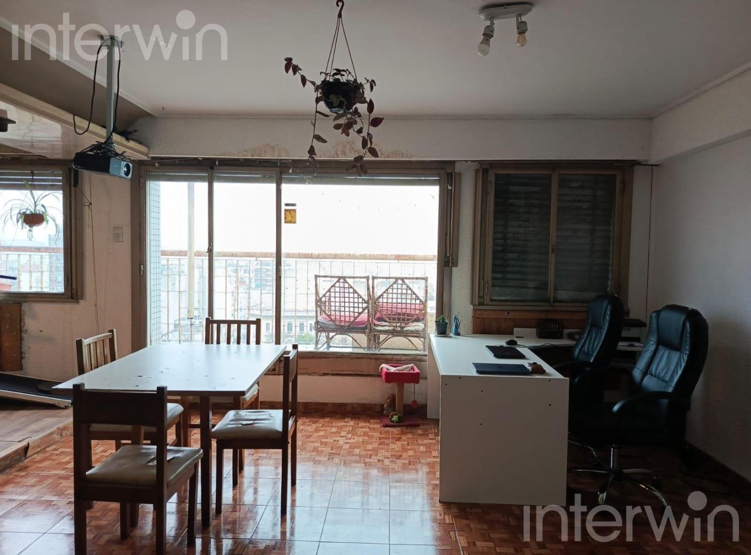 Foto de Departamento en Venta - 3 ambientes - Palier privado - A RECICLAR, imagen 1