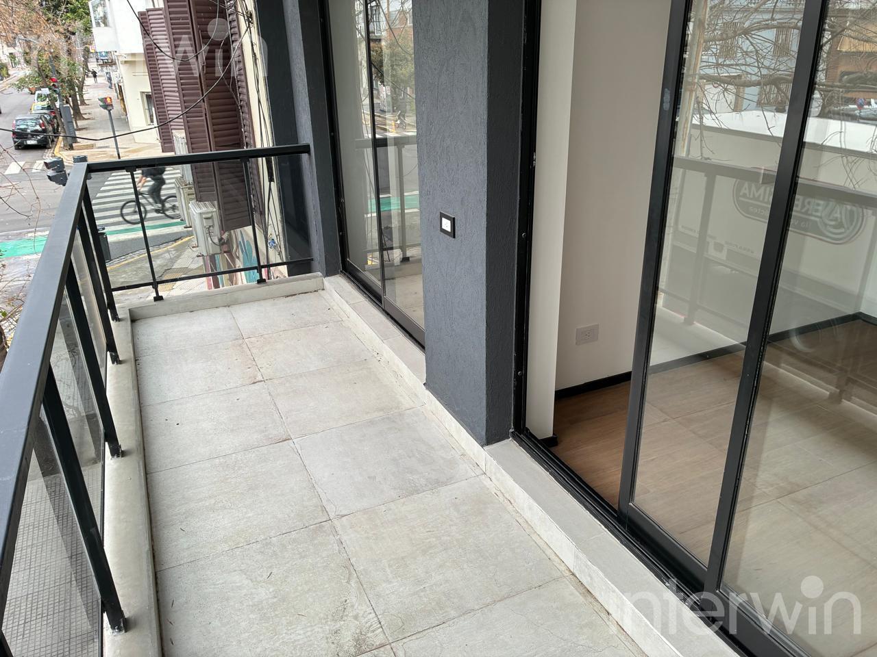 Foto de Departamento en Venta - 2 ambientes al frente - AE - Balcón corrido, imagen 4