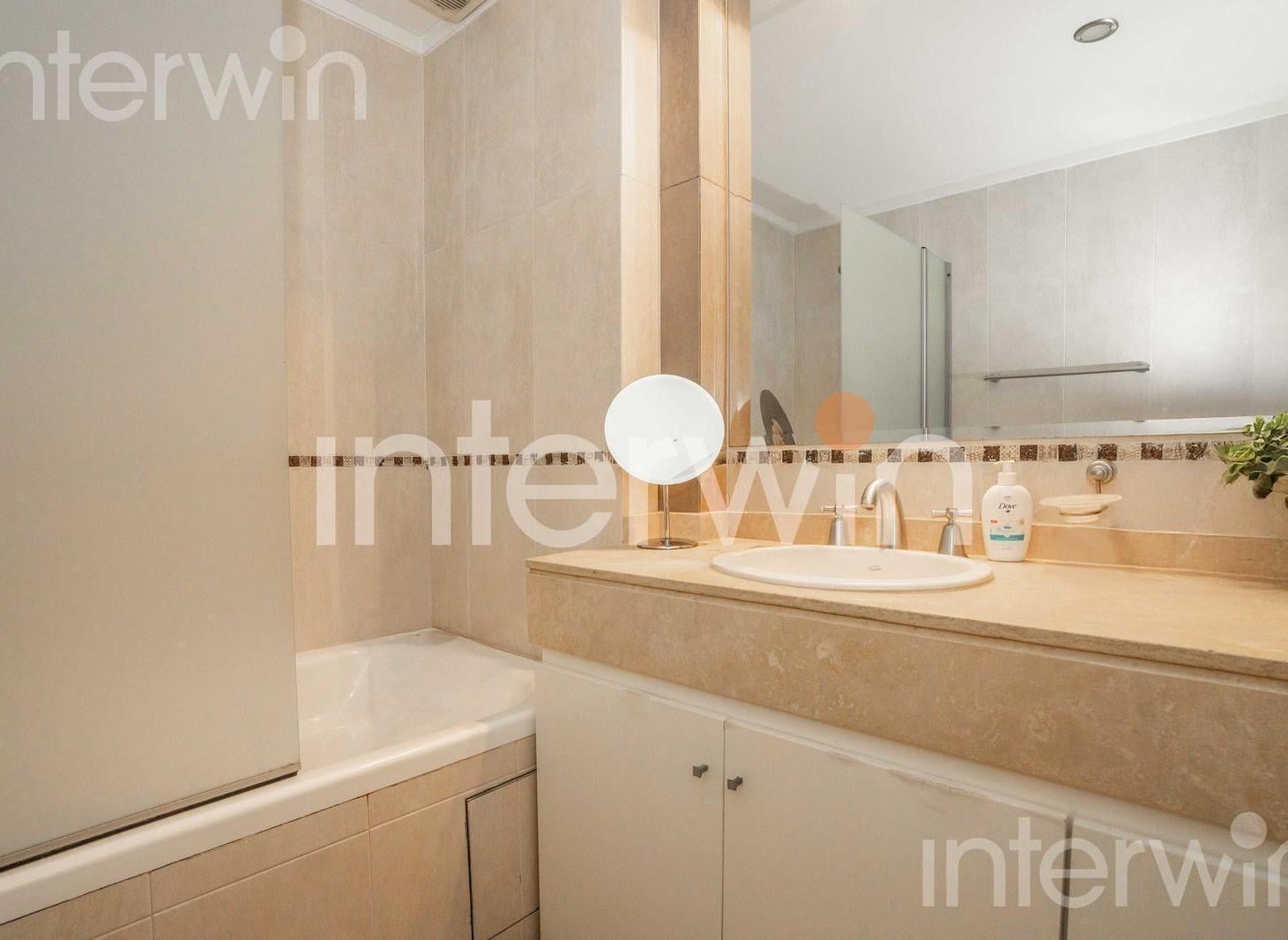 Foto de Departamento en Venta - 4 Ambientes - Dependencias - Balcón - Cochera, imagen 4