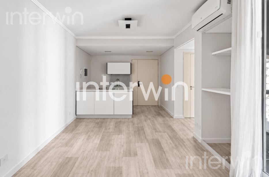 Foto de Departamento en ALQUILER - 2 ambientes c/balcón y cochera - Recoleta -, imagen 2