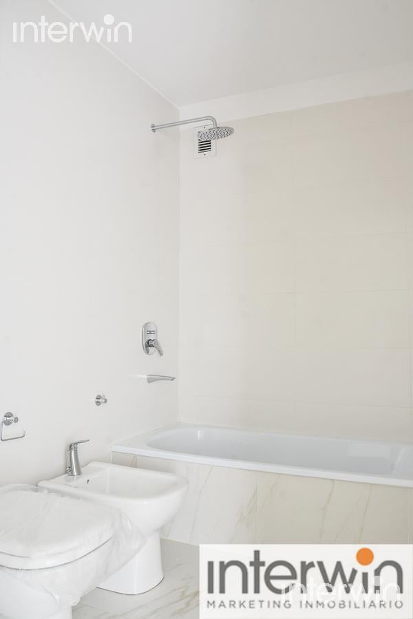 Foto de Depto de 4 amb c/ dep y cochera fija. Full amenities. Seg. 24 hs, imagen 4