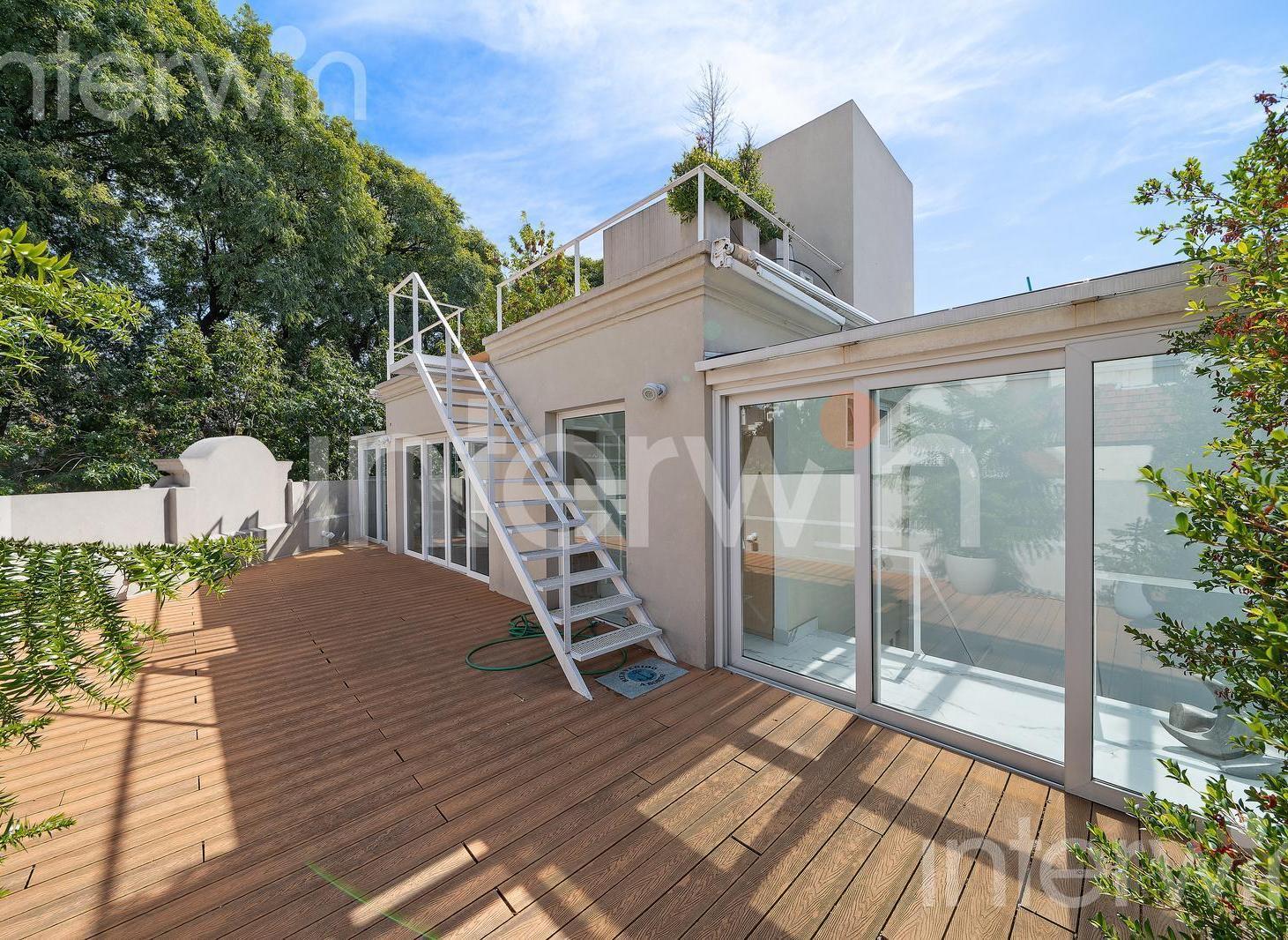 Foto de Casa en ALQUILER - 5 amb. - Cochera - Terraza - Dependencia - Reciclada, imagen 1