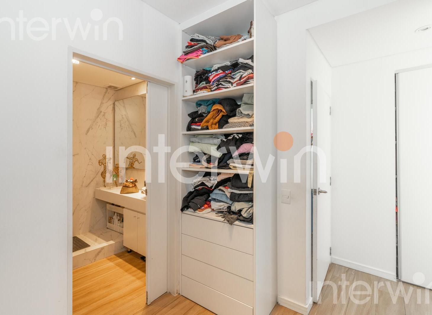 Foto de Departamento en VENTA - 5 Ambientes - balcón - cochera - baulera, imagen 4