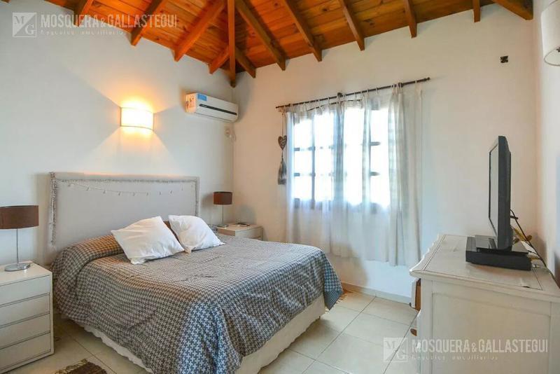 Foto de Mosquera y Gallastegui - VENTA/ALQUILER Santa Catalina 3 dormitorios, imagen 3