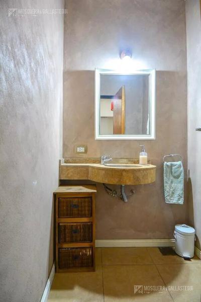 Foto de Mosquera y Gallastegui - VENTA/ALQUILER Santa Catalina 3 dormitorios, imagen 5