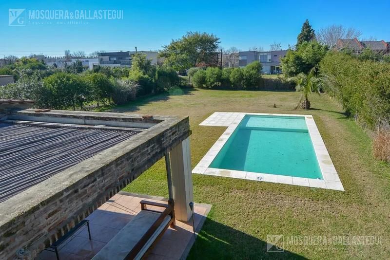 Mosquera y Gallastegui - VENTA/ALQUILER Santa Catalina 3 dormitorios