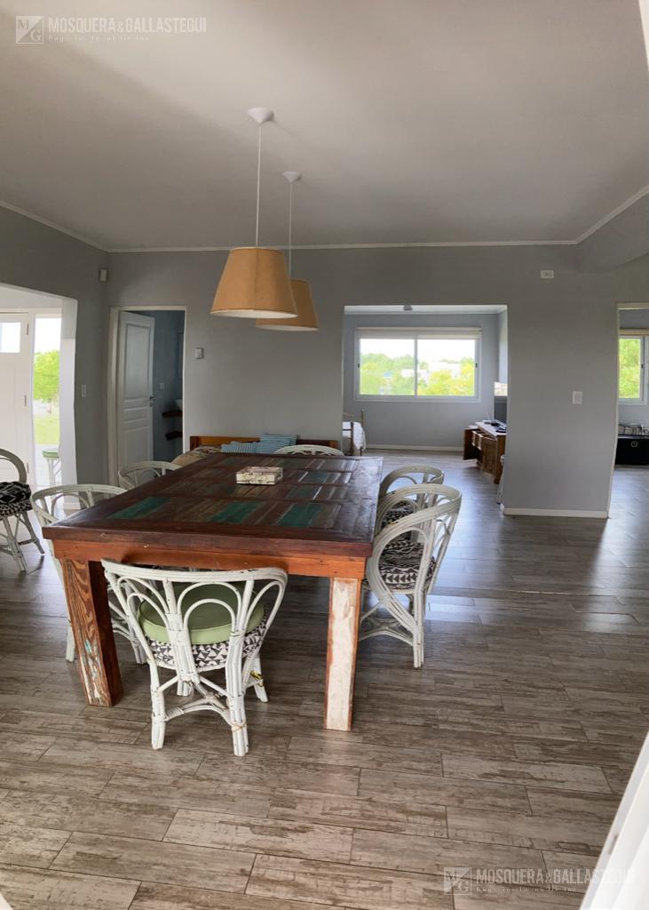 Casa en venta en golf 2, Cosata Esmeralda
