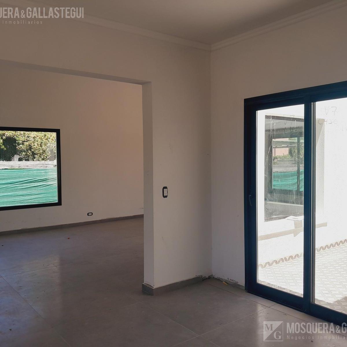 Barrio San Matías. Casa a laguna desarrollada en planta baja. Pileta . Posible financiación!
