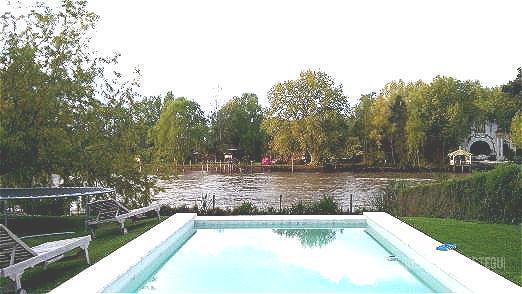 Casa con costa al rio con 1400 metros de parque! Santa María De Tigre ! VENTA Y ALQUIER ANUAL.