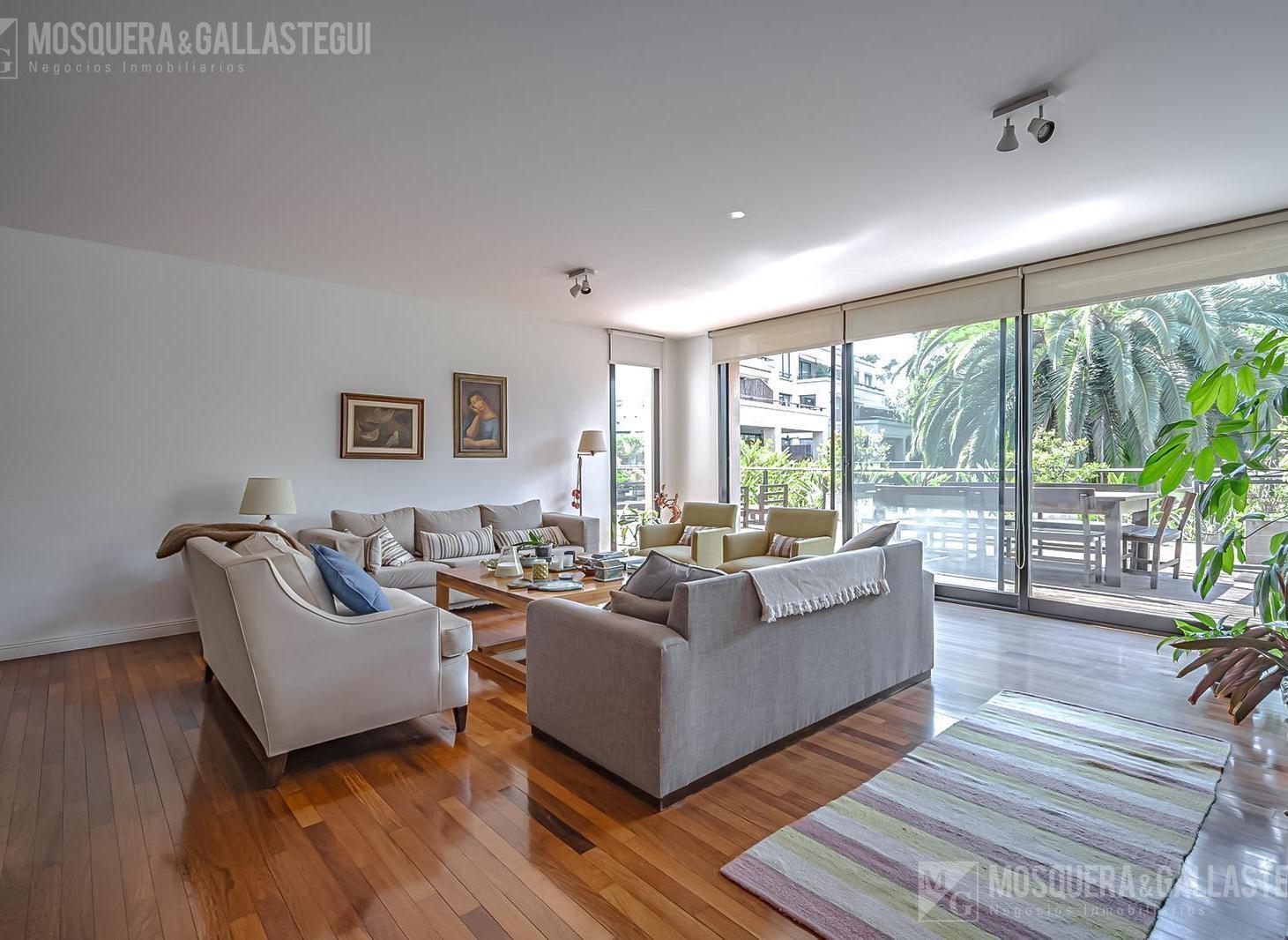 ESPECTACULAR DEPARTAMENTO EN EL EXCLUSIVO BARRIO LOS ROBLES VILLAGE