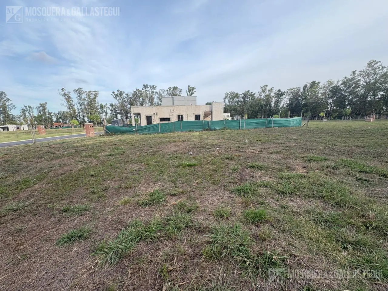 Terreno en Santa Sofia 5