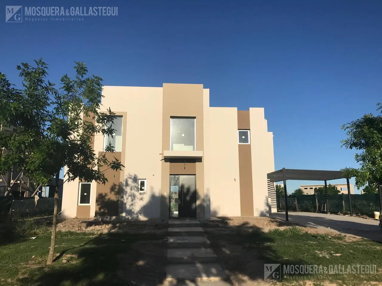 Venta o alquiler. Casa - El Canton - Islas 5