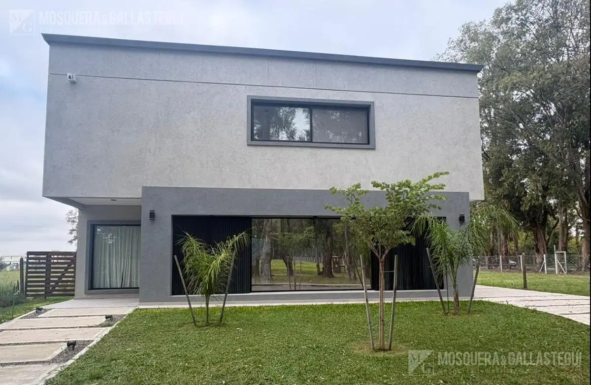 Casa en Santa Sofia 1