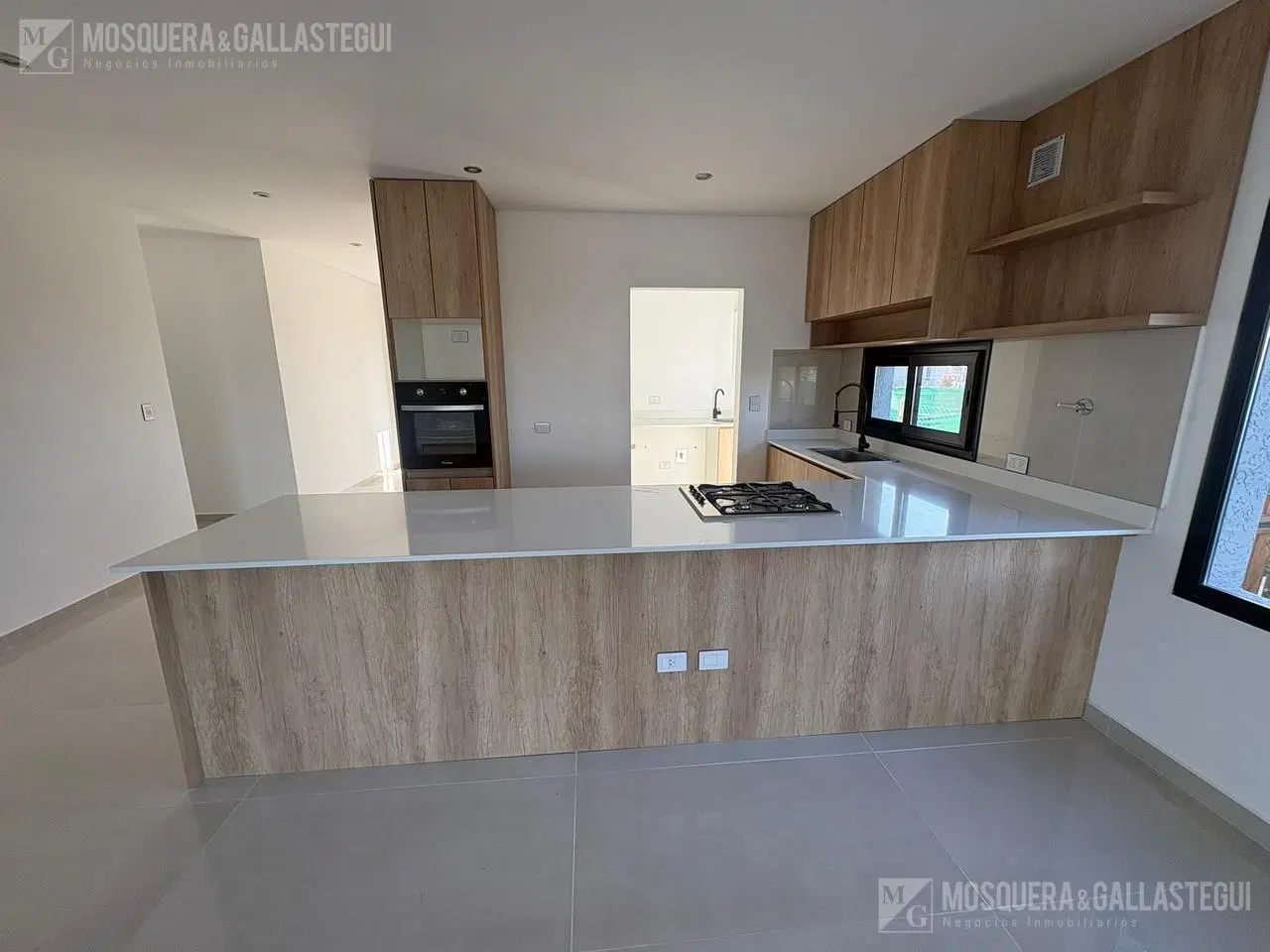 Casa en venta en Santa Elisa 8
