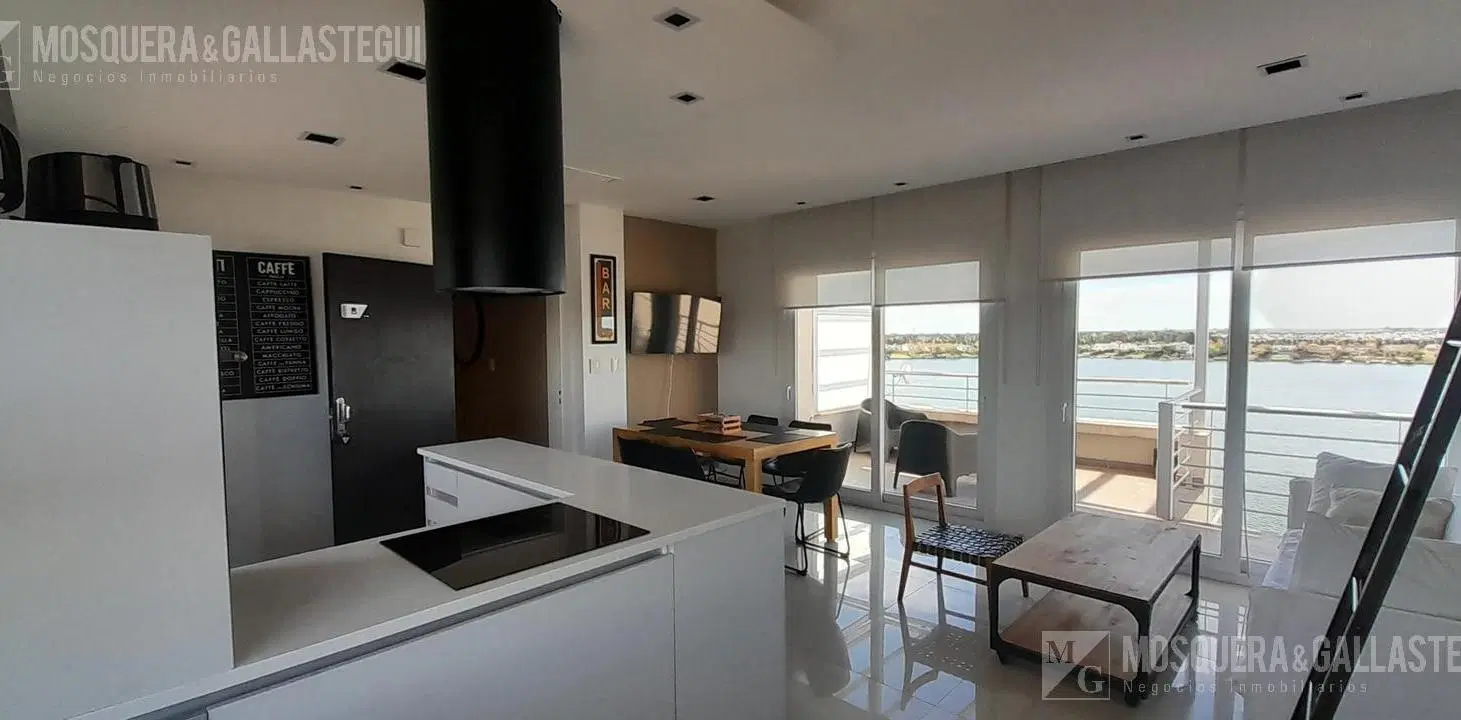 Departamento en alquiler temporario. Amoblado. Impecable. 2 o 3 cocheras. 3