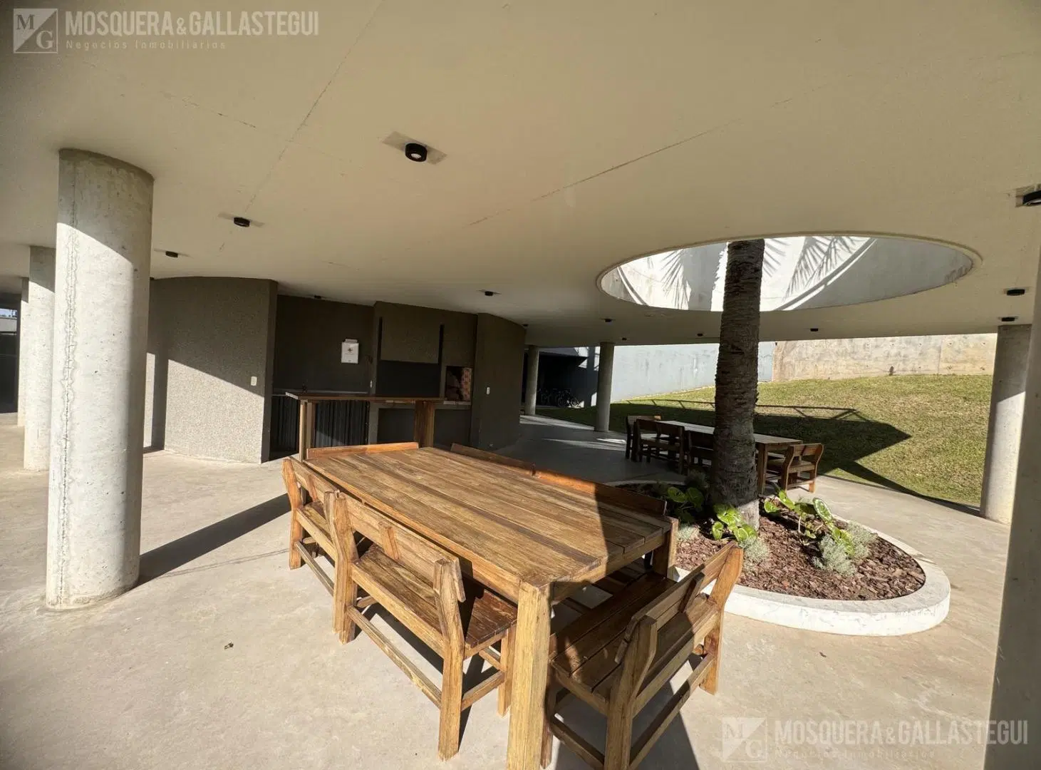 ALQUILER TEMPORARIO. Excelente departamento de 2 ambientes con cochera vista al rio y Bahía. 4