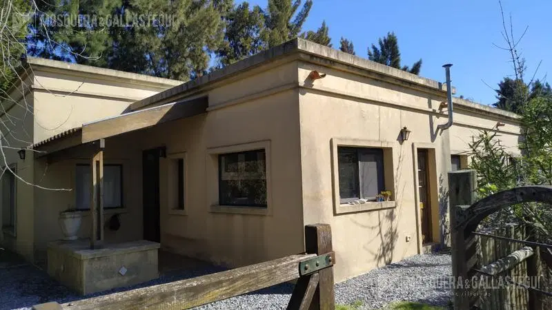 VENTA O ALQUILER ANUAL. Santa Catalina. Estilo campo. Pileta. 4