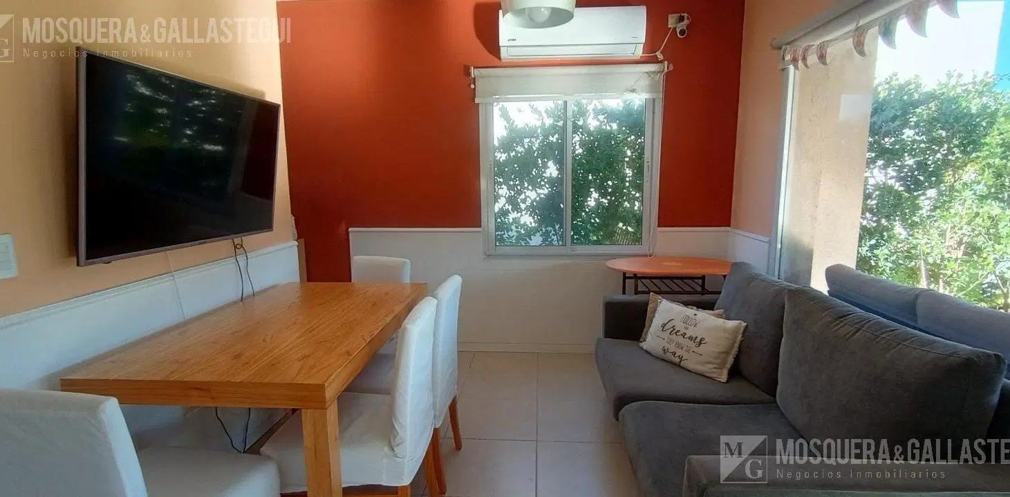 VENTA Casa en San Eduardo Pilar del Este 5