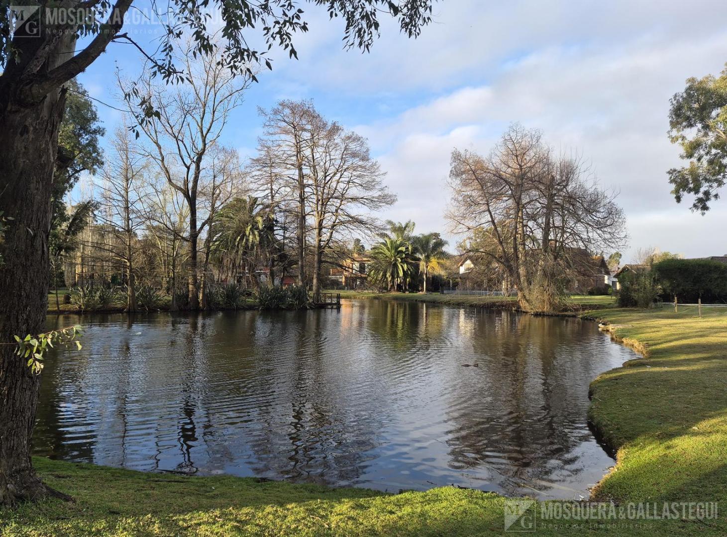 Foto de Fincas Del Lago, Casa al lago, 4 dormitorios, play y pileta. Barrio con, imagen 2