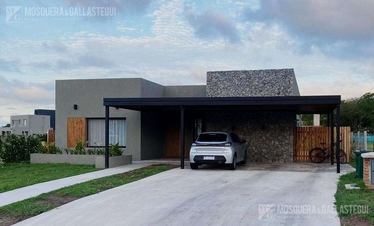 Foto de Muy linda casa moderna en Santa Lucia!, imagen 4