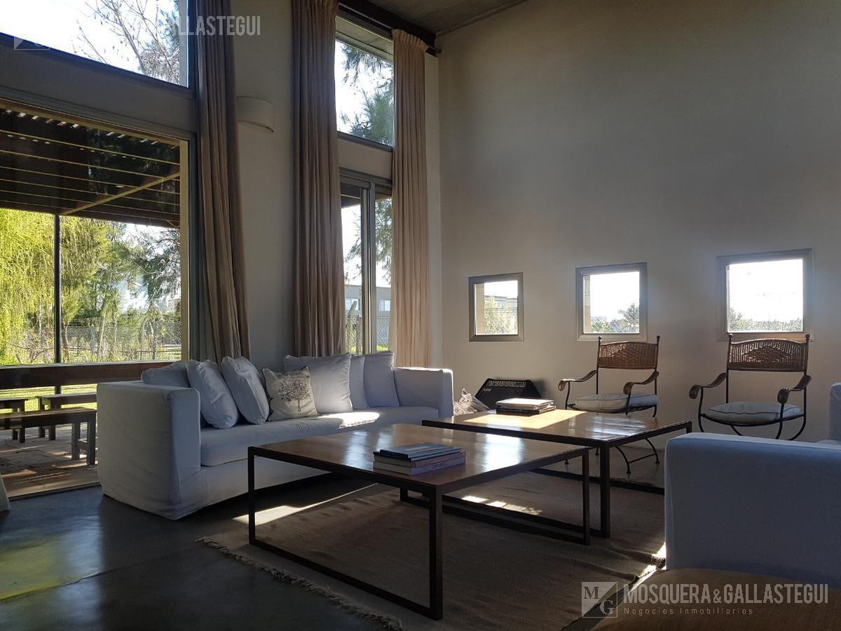 Foto de Mosquera y Gallastegui - Alquiler temporario Casa en Santa Catalina, imagen 2