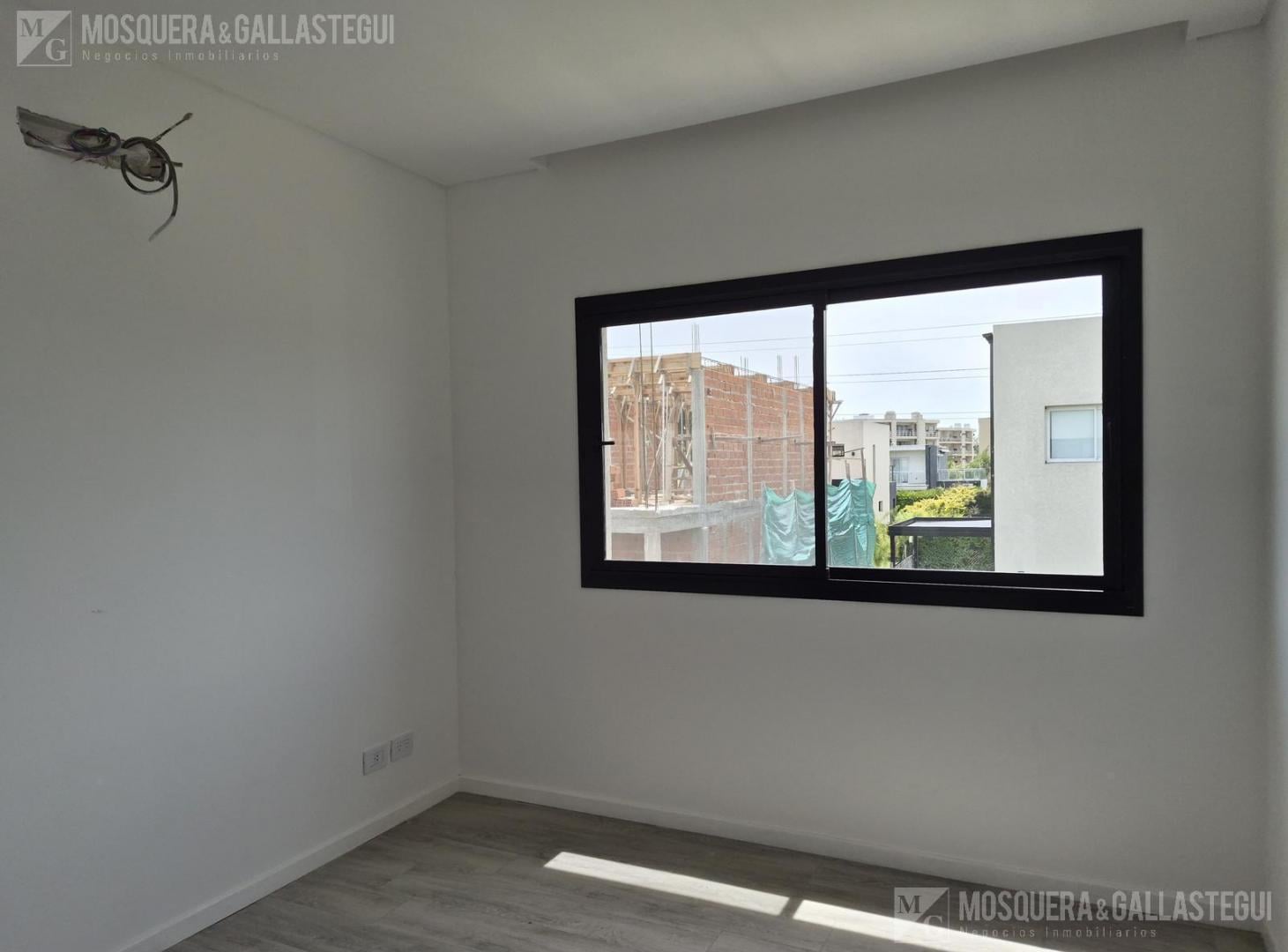 Foto de Spring Park, Dúplex de 4 ambientes con jardín y Cochera . Entrega, imagen 3