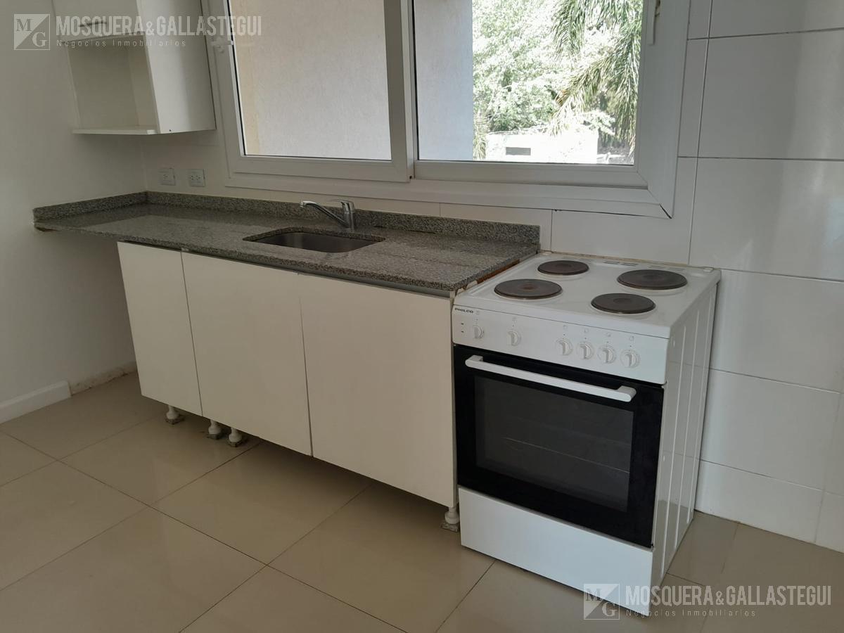 Foto de VENTA 4 AMBIENTES . EXPANSION A BALCON CORRIDO A LAGUNA. 2 COCHERAS/, imagen 3