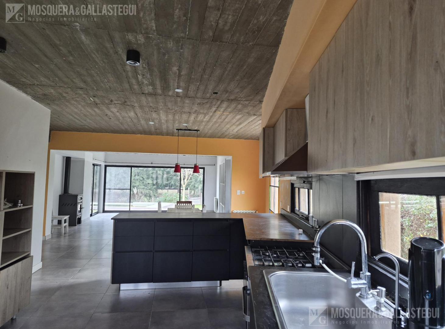 Foto de Santa Catalina, escriturada.3 dormitorios en suite,5 baños, salida a, imagen 2
