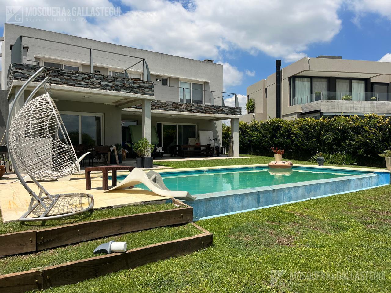 Foto de Excelente casa al agua - CON RENTA, imagen 1