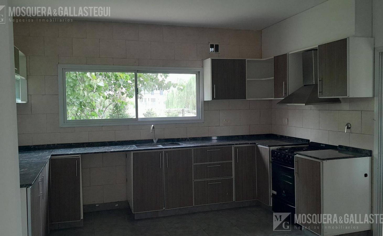 Foto de Oportunidad! Casa en venta en el Canton Golf con renta hasta, imagen 3