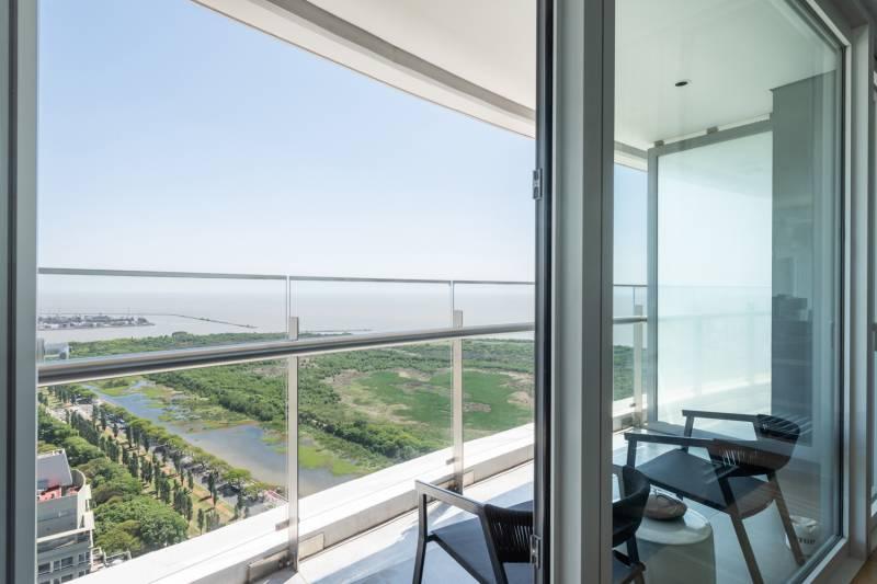 Foto de Azucena Villaflor y Aimé Painé - Alvear Tower, imagen 5