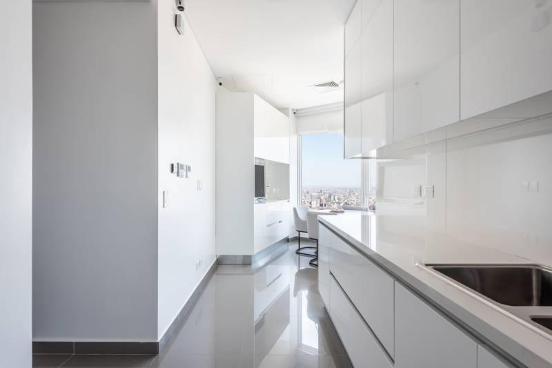 Foto de Azucena Villaflor y Aimé Painé - Alvear Tower, imagen 3