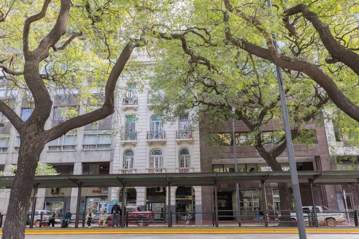 Petit hotel frente a Plaza Roma