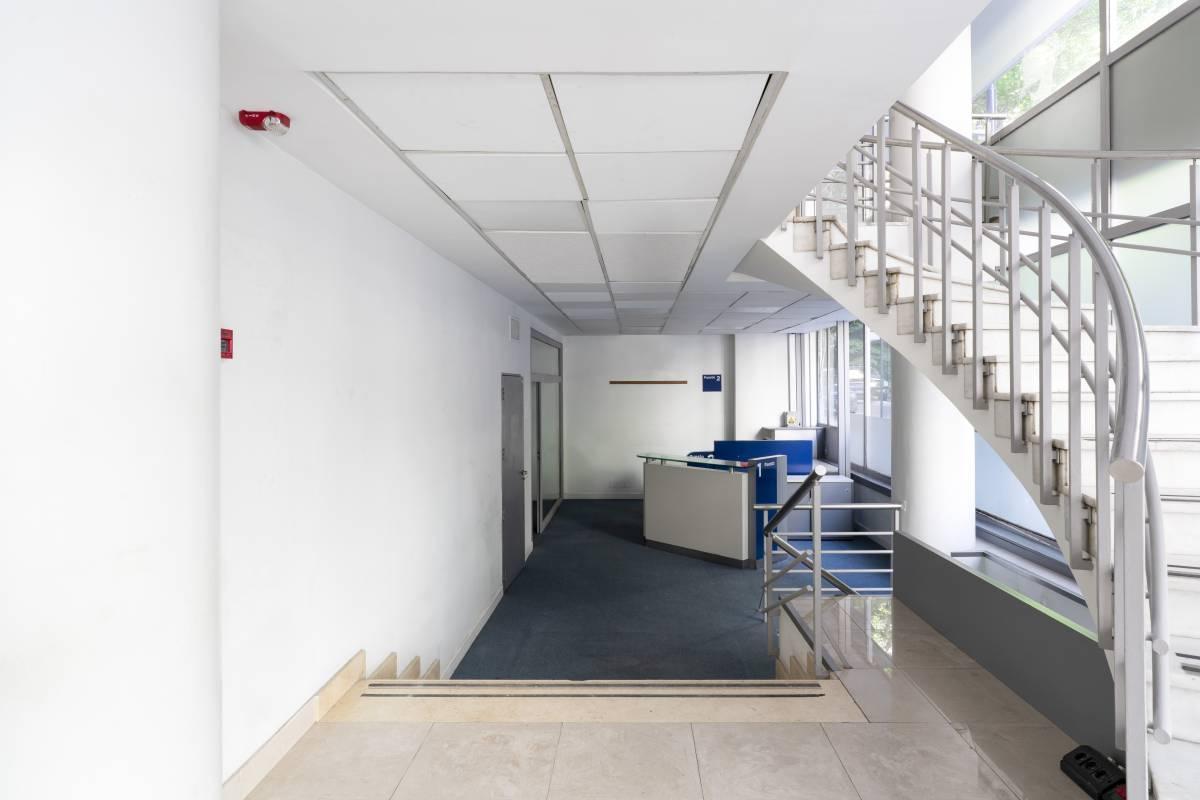 Foto de Local comercial en esquina – Quintana y Parera, Recoleta, imagen 4