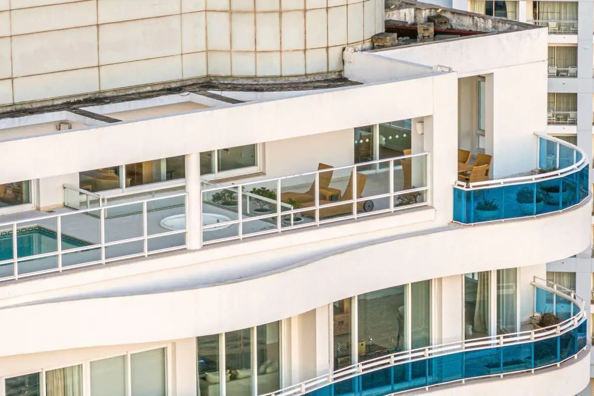 Penthouse duplex en venta en edificio Millenium con vista al mar 3