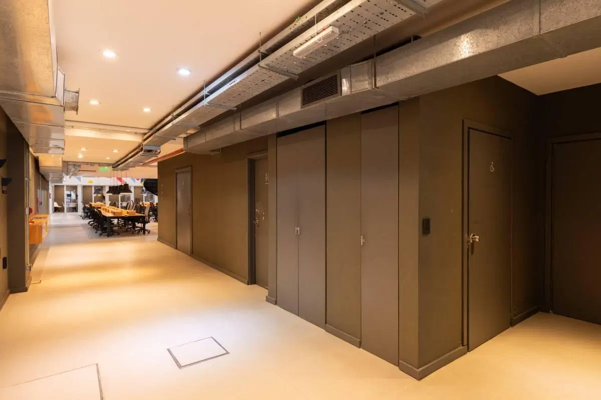 Alquiler Edificio de Oficinas En Block - Impecable estado - Listo para ocupar 2