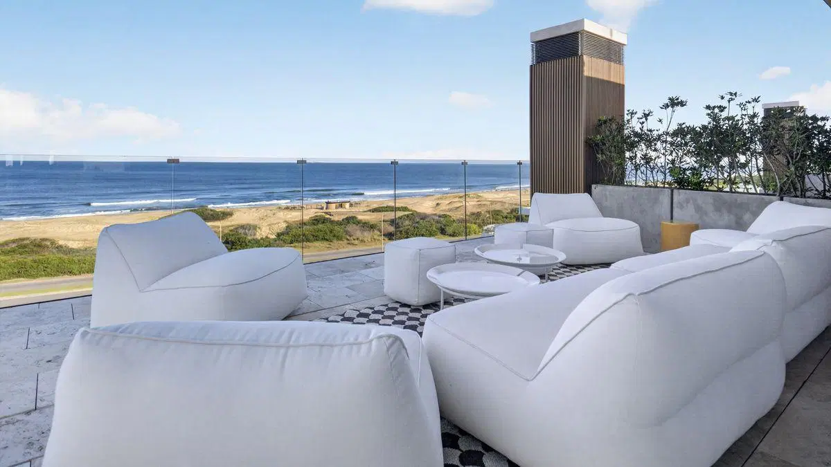 Penthouse duplex de 4 suites con vista al mar en venta en edificio MON Brava, Playa Brava, 22 Piso 6 8