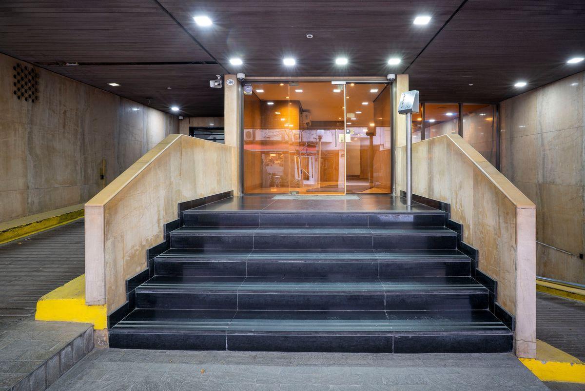 Foto de Exclusivo Piso de Oficinas Premium a Estrenar | Mobiliario de Diseño y Máxima Categoría en Retiro, imagen 1