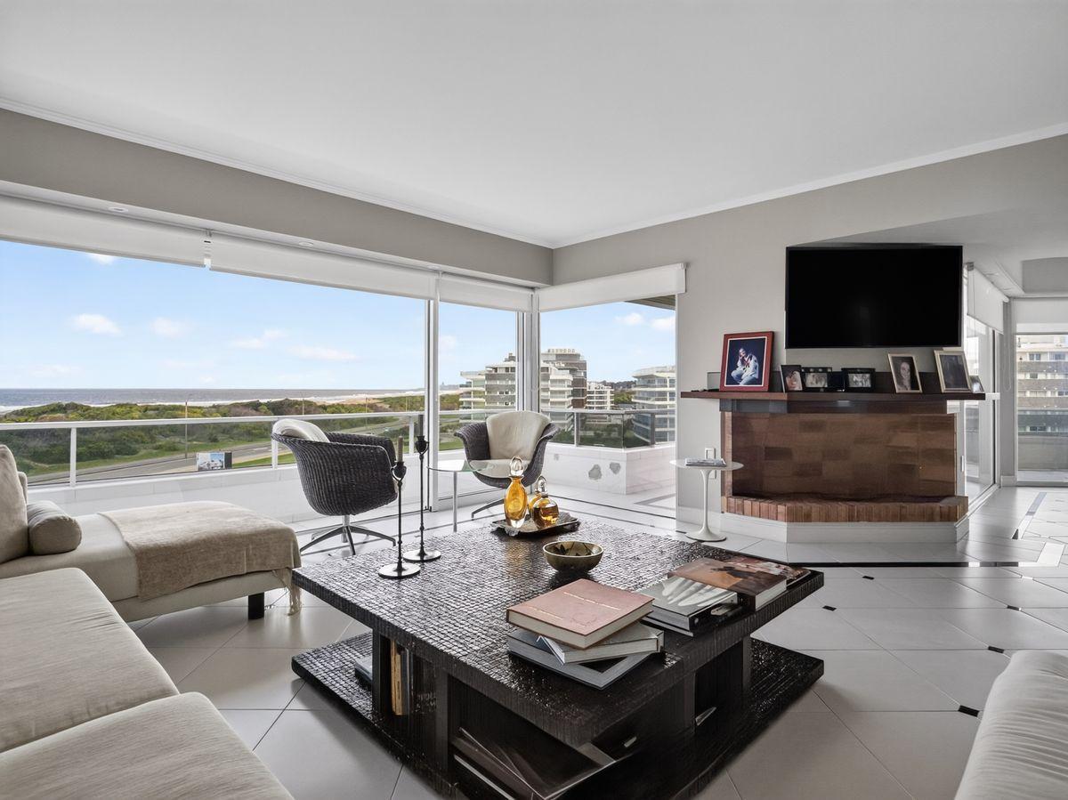 Foto de Penthouse duplex en venta con vista al mar de 5 suites con terraza y, imagen 3