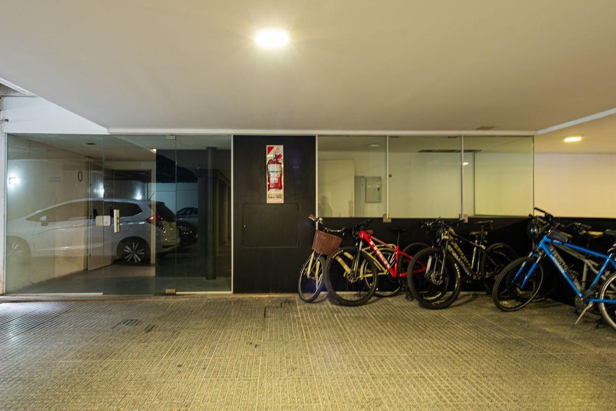 Foto de Av. Cerviño y Raúl Scalabrini Ortiz, imagen 4