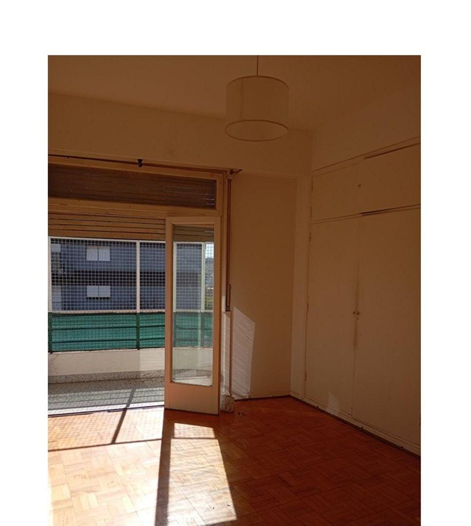 Foto de 5 ambientes. Living comedor, 3 dormitorios + dependencia de servicio /, imagen 4
